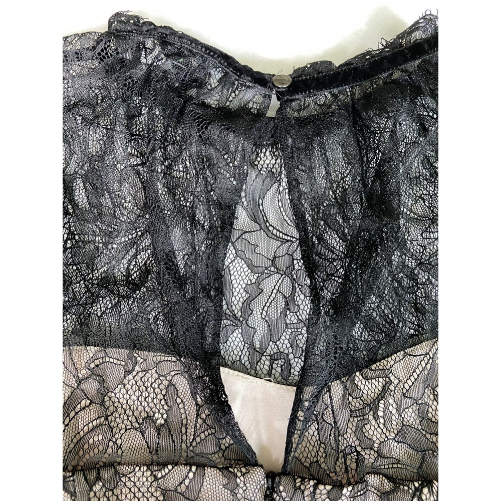 White House Black Market Black Contrast Lace Peplum Top Velvet Trim Size 4 NWT - Picture 4 of 9